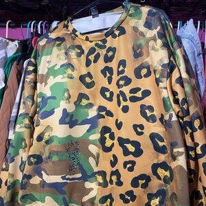 SHEIN Camouflage Leopard Print Sweatshirt